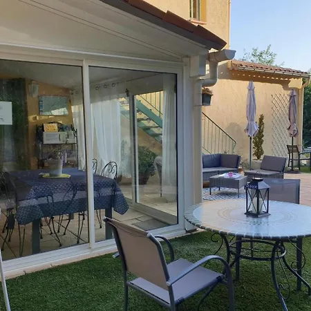 Domaine De Ji 3* مونتاينا