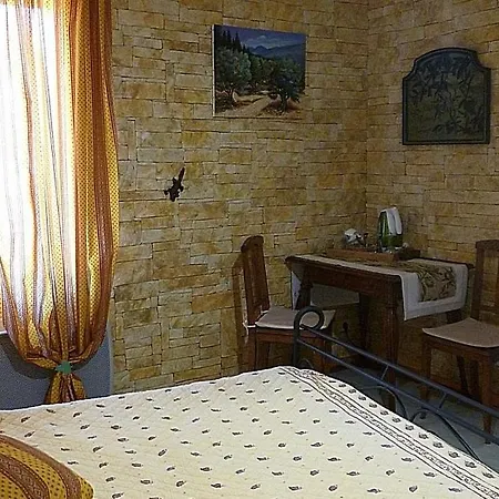 Domaine De Ji Bed and breakfast