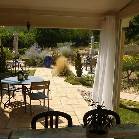 Domaine De Ji Bed and breakfast Montagnac (Alpes-de-Haute-Provence)