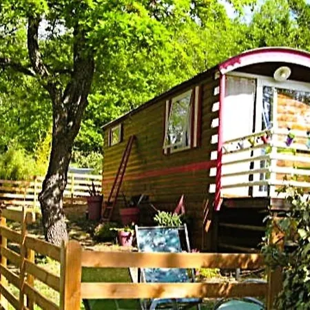 Domaine De Ji Couette-café 3*